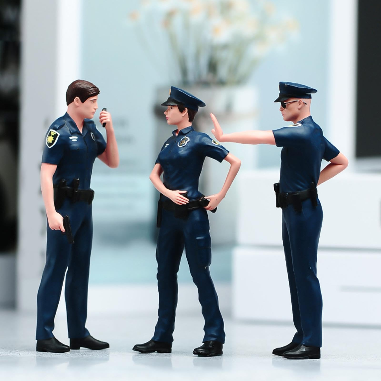 3X Figurini della Polizia in 1/24, Modelli in Miniatura per Scena, Layout, Figurini da Collezione per Diorama, Mini Figurine in Resina per