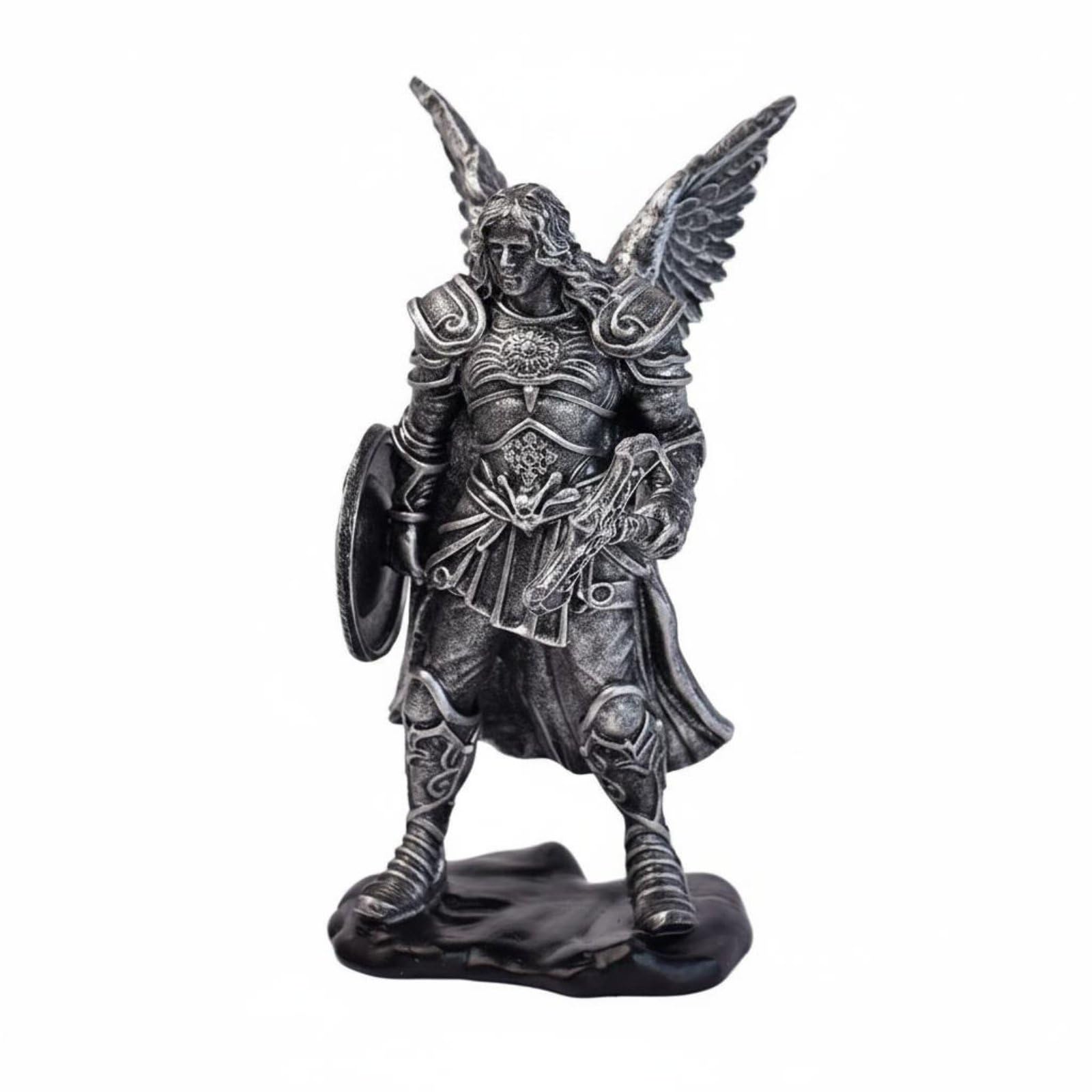 Statue Chevalier et Ange : le cadeau idéal en résine avec motifs lustrés