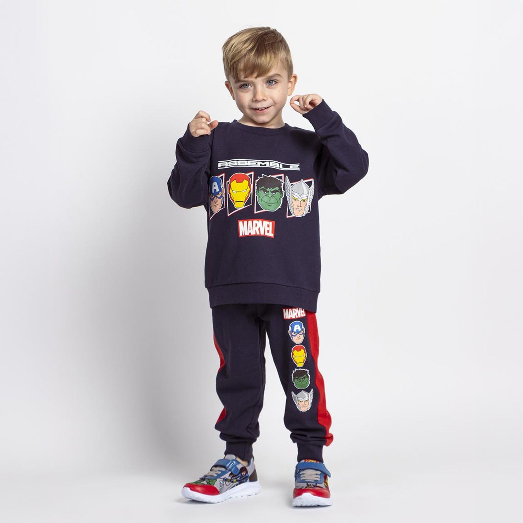 CERDÁ LIFE'S LITTLE MOMENTS Chandal Cotton Brushed Avengers Sudadera Unisex niños (Pack de 1)