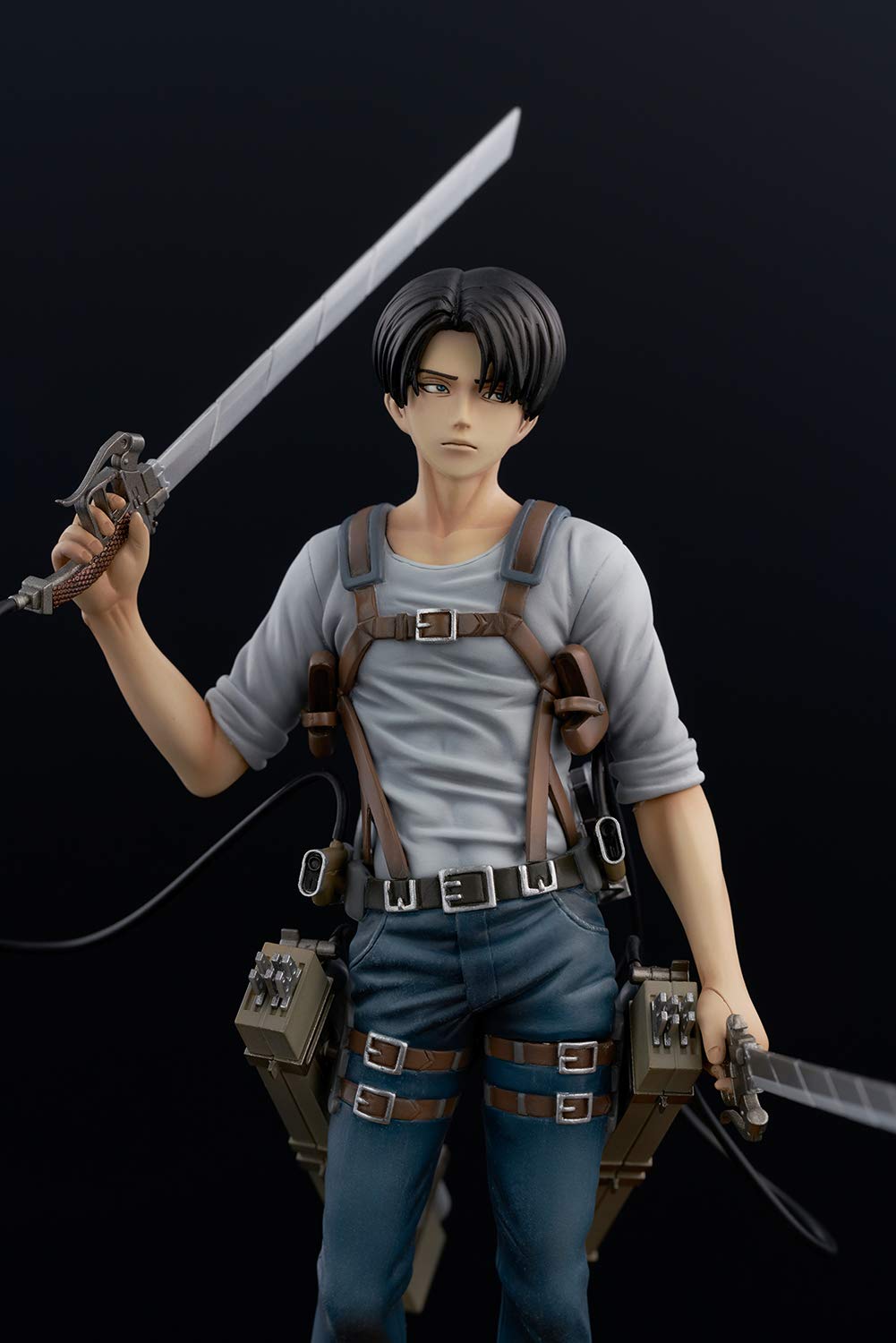 リヴァイ ver.2B BRAVE-ACT 1/8  未開封 進撃の巨人　兵長 Amazon | BRAVEACT 1/8 リヴァイ -ver.2B- 1/8スケール PVC&ABS