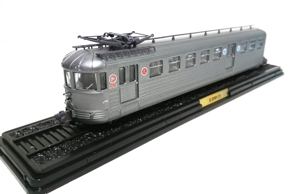 Train Atlas SNCF Z-4702 HO 1/87 - Automotrice Avec Socle