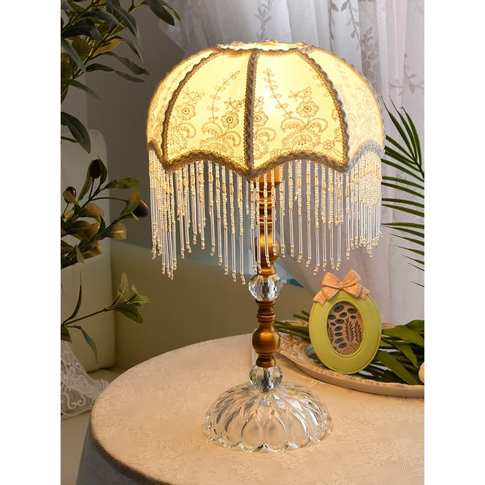 Affascinante Lampada da tavolo, lampada da comodino, lampada da lettura, camera da letto, soggiorno, paralume in pizzo vintage in vetro trasparente, stile rustico Arredamento per la casa(Bianco)