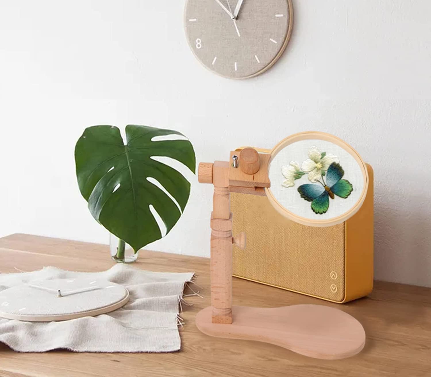 Stickrahmen Halterung aus Holz mit Runder Stickrahmen, Stickständer aus Holz für Tisch und Couch mit Kreuzstich Ring für Handarbeiten Kunsthandwerk Nähprojekte von Poweka