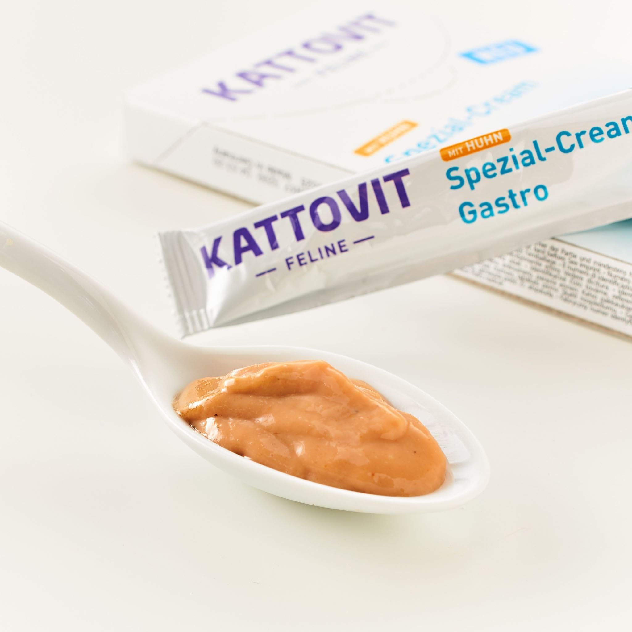 KATTOVIT - Gastro Spezial-Cream für Katzen | Katzen-Diätsnack zur Unterstützung des Magen-Darm-Systems für ausgewachsene Katzen | mit praktischer Portionierung | 11x6x15 ml Huhn