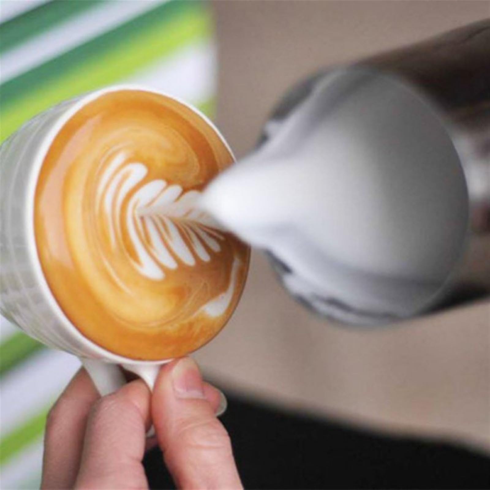 Jarra de Leche Jarra for espumar café y Leche, de Acero Inoxidable, for Arte Latte, Espumador de Leche, Jarra de café expreso, tazón Taza, Jarra de Espuma de Leche(600ml)