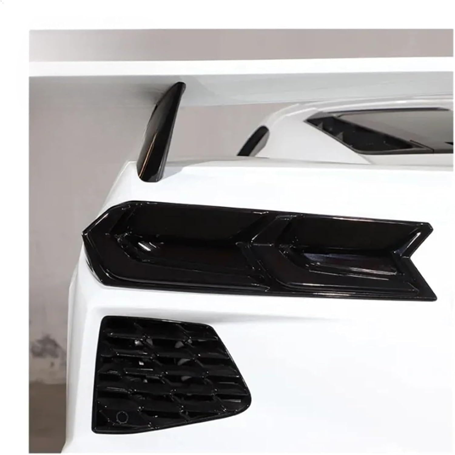 Car Tail Light Cover Brake Wide Indicator Protective Compatible For Corvette C8 Z51 Z06 2020-2023 Accessories(Style B)