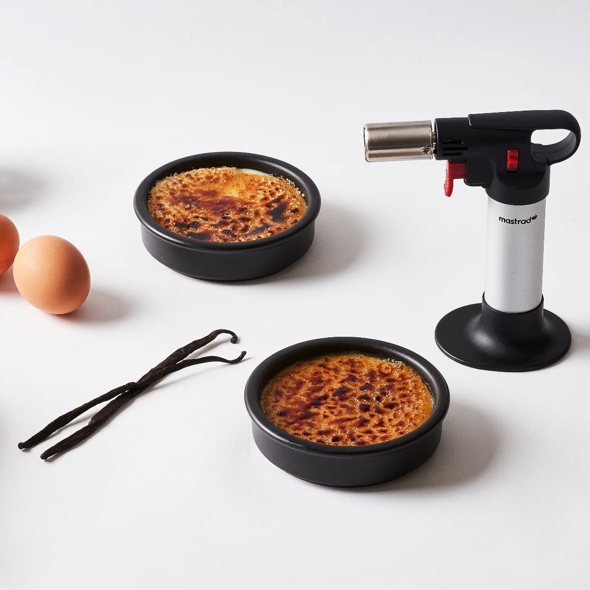 Mastrad - Set met gebrande room - 1 keukenbrander en 4 ovenschotels - Karameliseer je zelfgemaakte crème - Expert brander - Professioneel resultaat - Terracotta ovenschotel