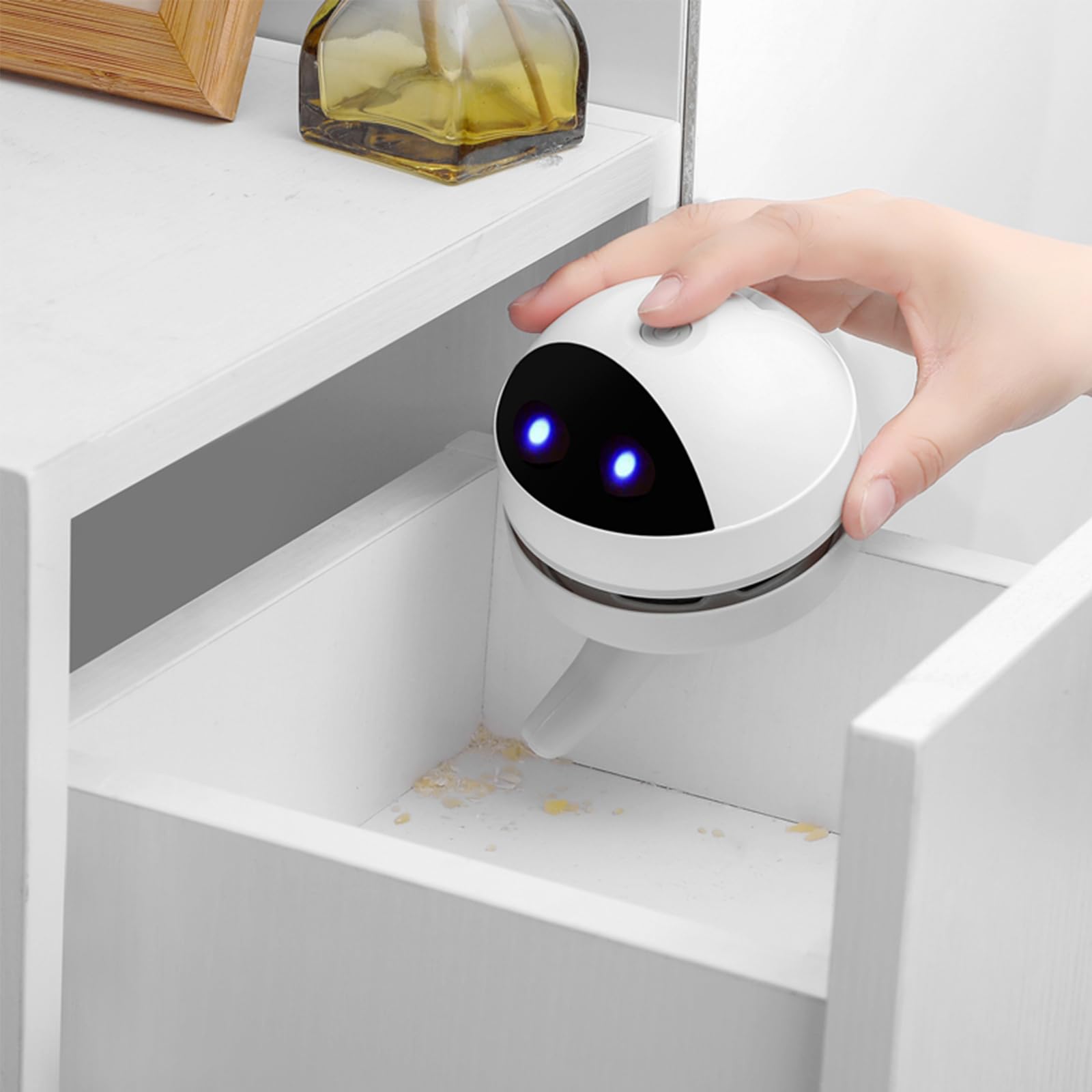 Mini aspirapolvere da scrivania, senza fili e portatile, per spazzare polvere e briciole, simpatico robot dei cartoni animati, USB, facile da rimuovere polvere, capelli, peli di animali domestici