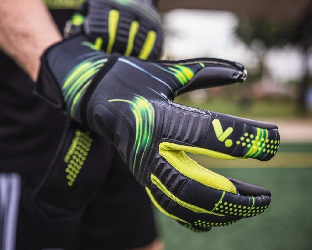 Goalie gloves with finger spines Clearance