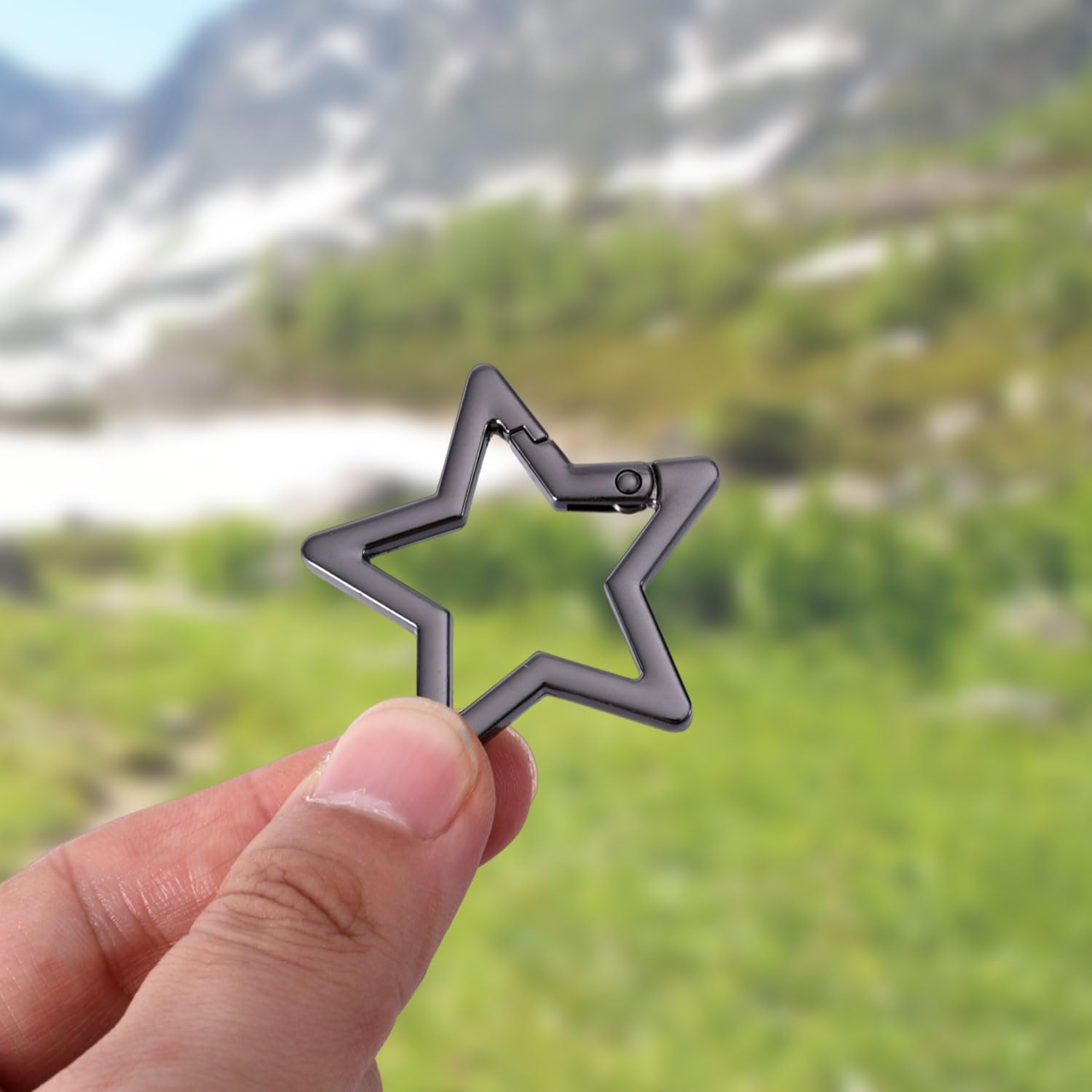 Star Shaped Carabiner, Metal Star Keychain Clip Pentagram Key Holder Zinc Alloy Snap Hooks Keyring Key Chain for Wallet Belt Camping Fishing Hiking Outdoor Accessories (Dark Gray) - Image 3