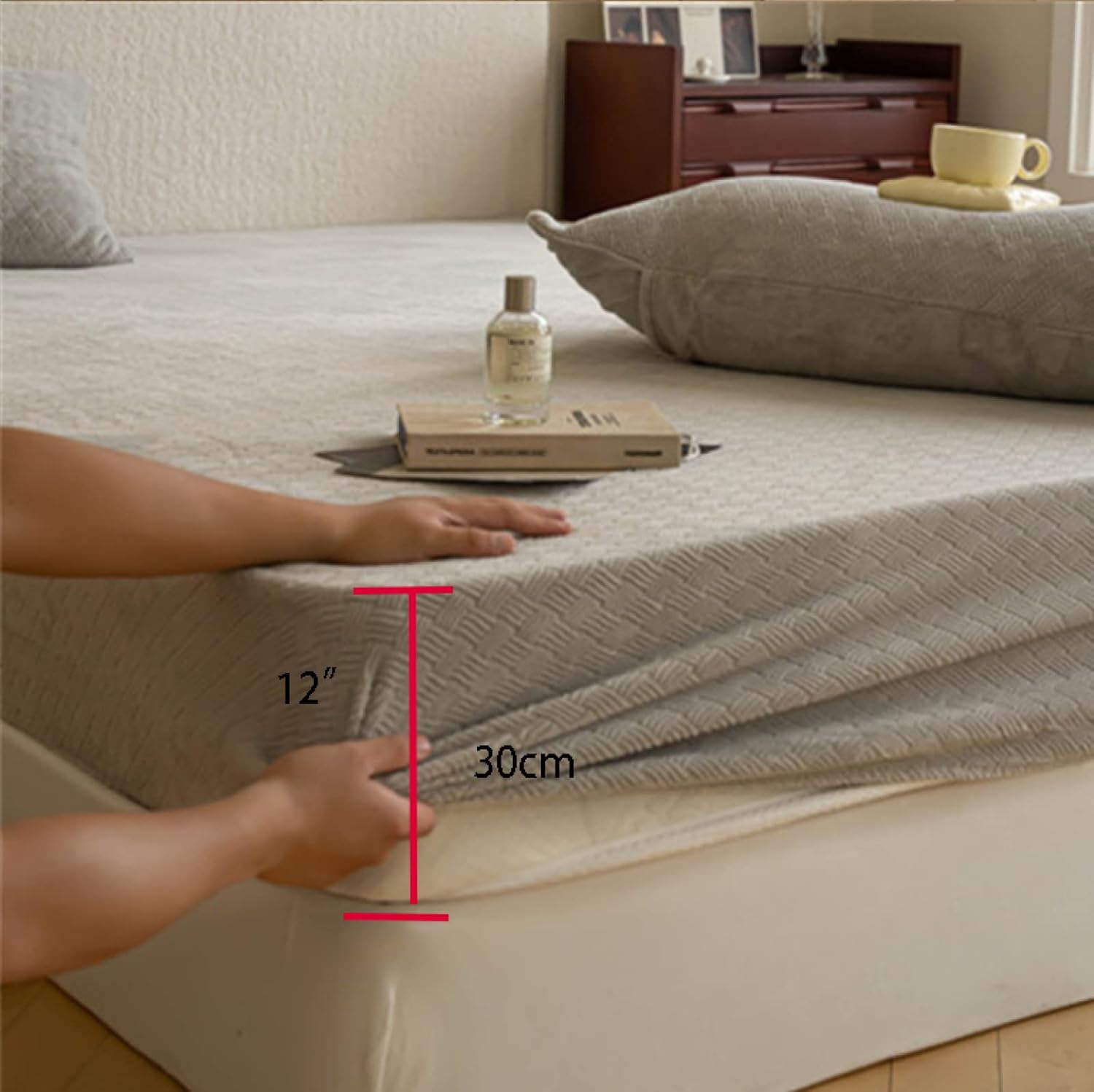 FCLDESHOP Fits Mattress Perfectly Sheets,Thickened Warm Milk Fleece Mattress Topper,Solid Color Printing Mattress Protector for 12"/30cm Deep Mattresses,Light Grey,120 * 200cm