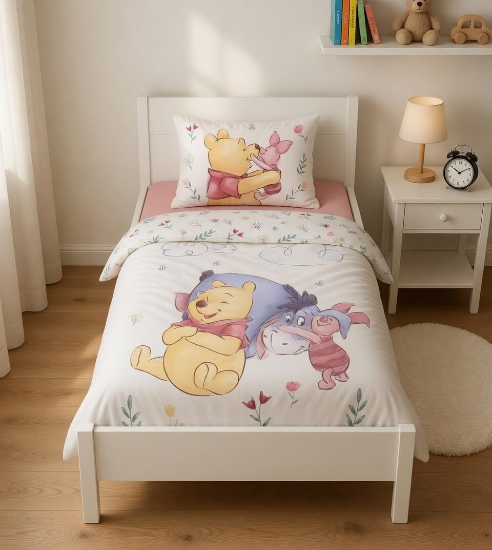 Winnie Ourson Housse de Couette Bébé 100x135 + Taie 40x60 Coton Disney | Parure de lit bébé réversible | Coton naturel doux respirant Oeko-Tex | Porcinet | 0-3 ans | Lit à barreaux
