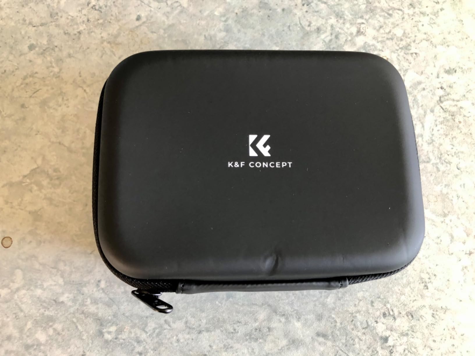 Bra bärväska för liten kamera och tillbehör