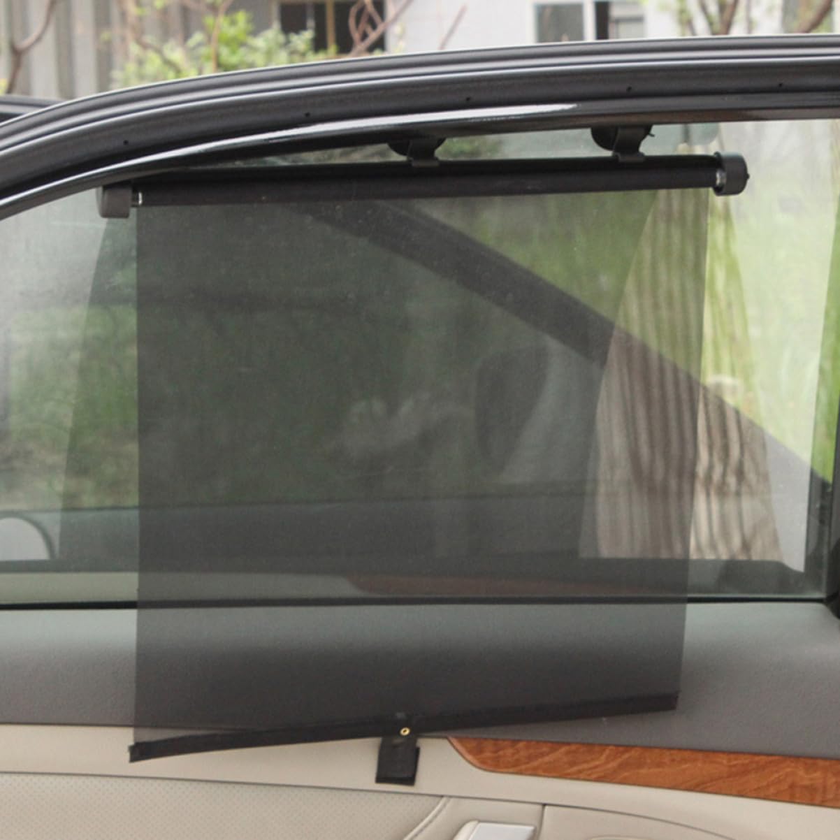 Parasole Auto Automatico Retrattile in Rete Nero Festa Estiva | Tendina Oscurante Auto, Protezione per Finestrino Laterale, Installazione Semplice, Due Ventose Incluse, Salvaspazio