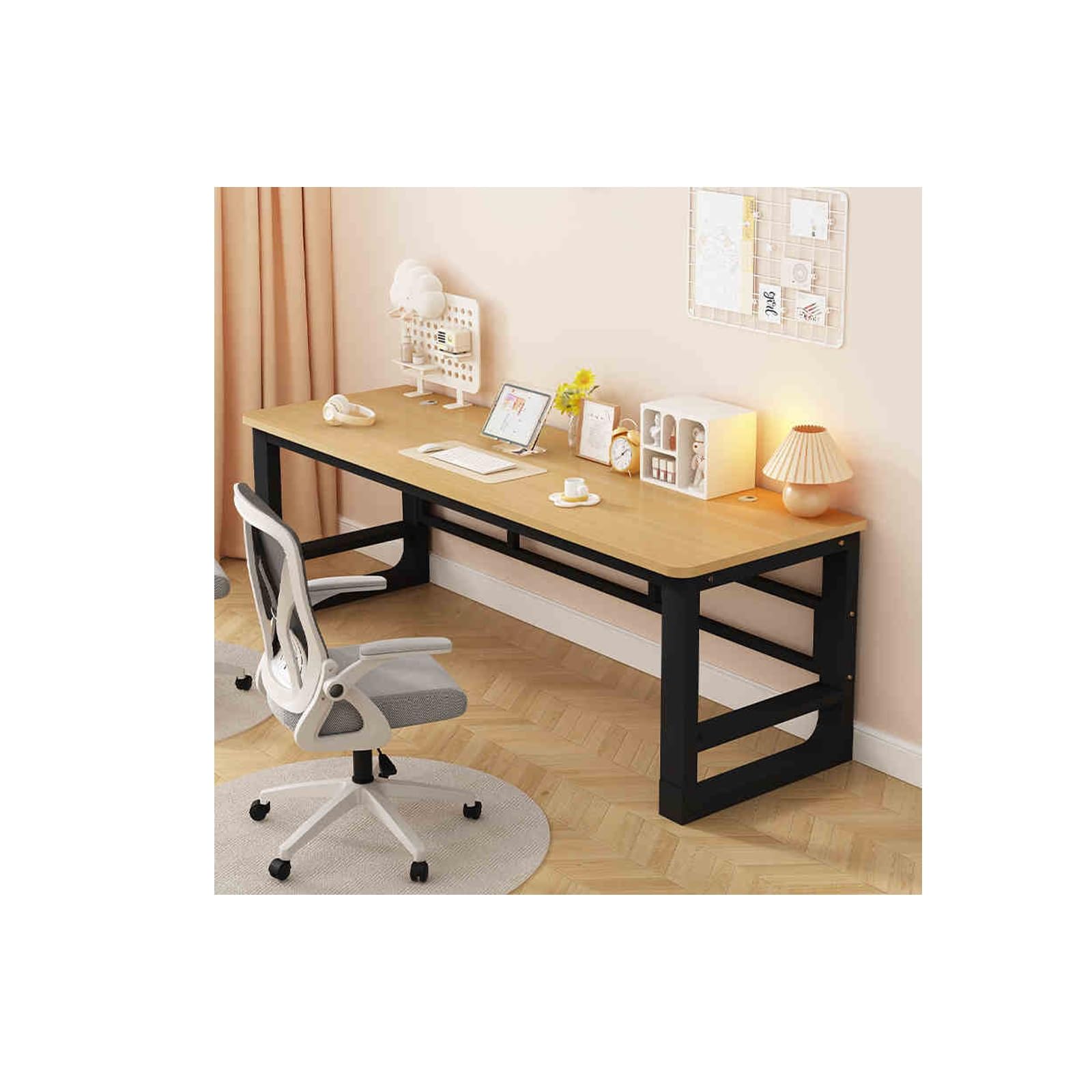 Bureau noir de jeu et de travail idéal pour aménager votre chambre