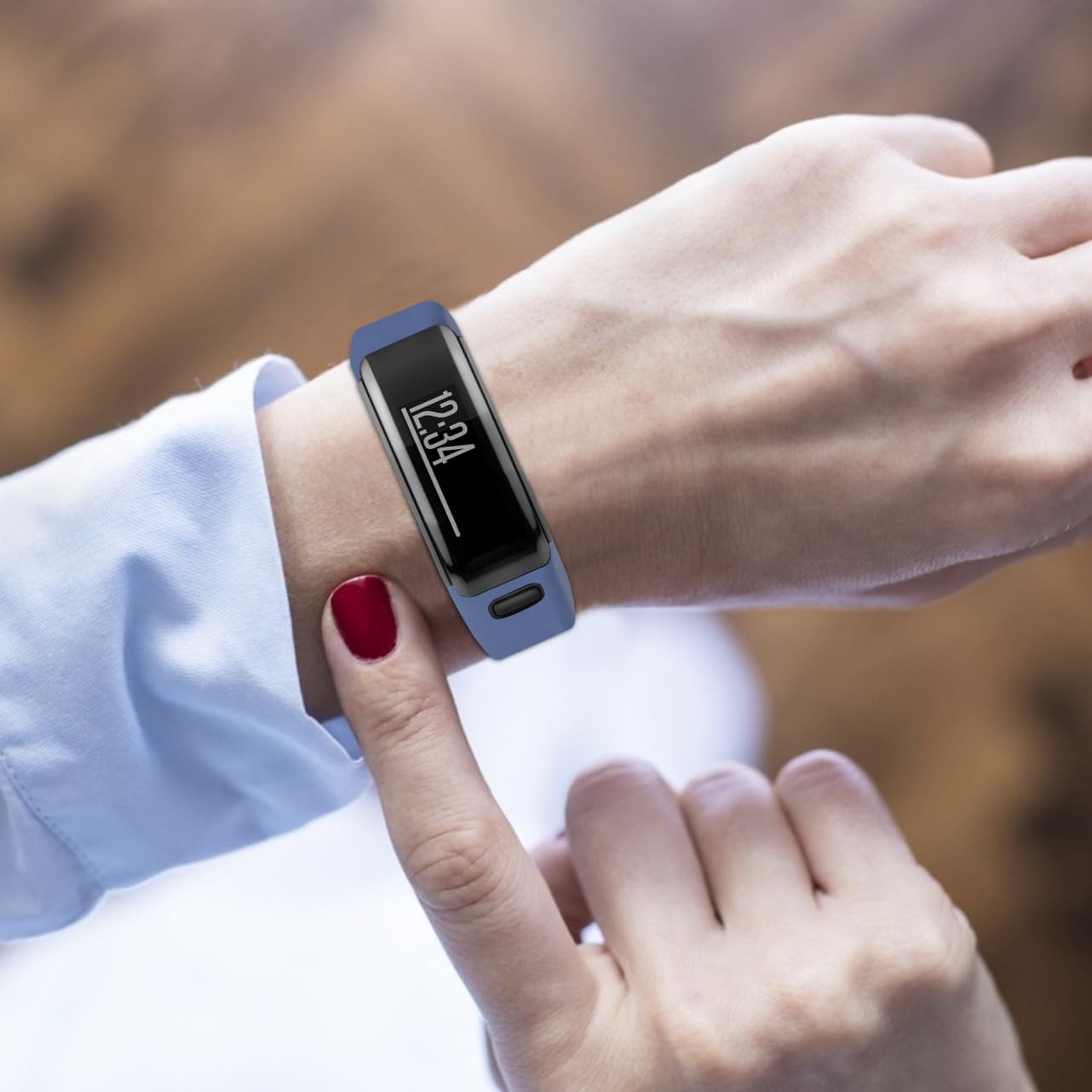 Housoutil Bracelet Silicone Remplacement Compatible Montre Connectée HR Bande Souple Unisexe et Confortable pour Montre Connectée Sport et Quotidien Couleur Bleu Nuit