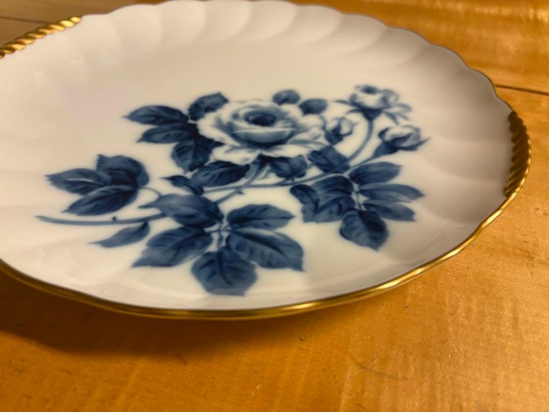 ノリ夕ケブル一ローズ 26㎝ 金色の縁取り