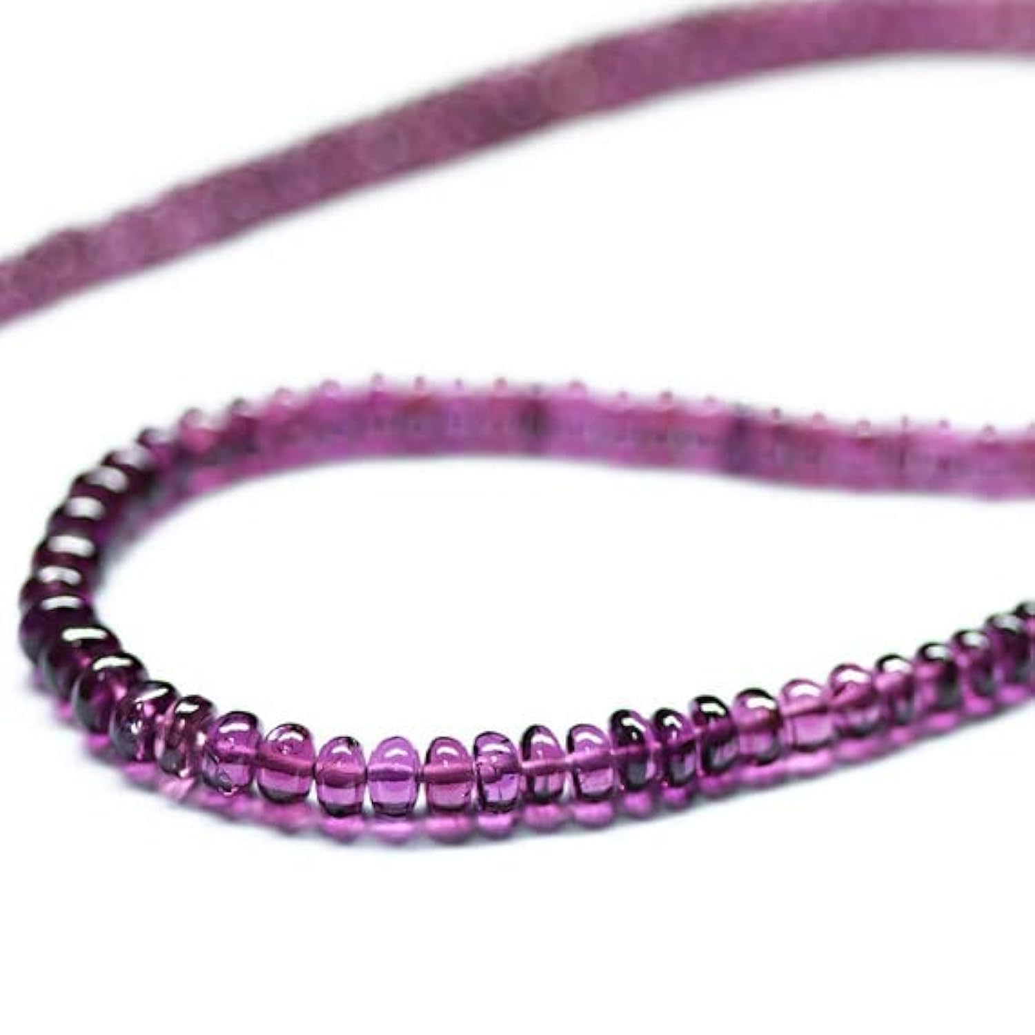 Rhodolite grenat rose en perles calibrées sans aspérité pour enfilage de collier réussi
