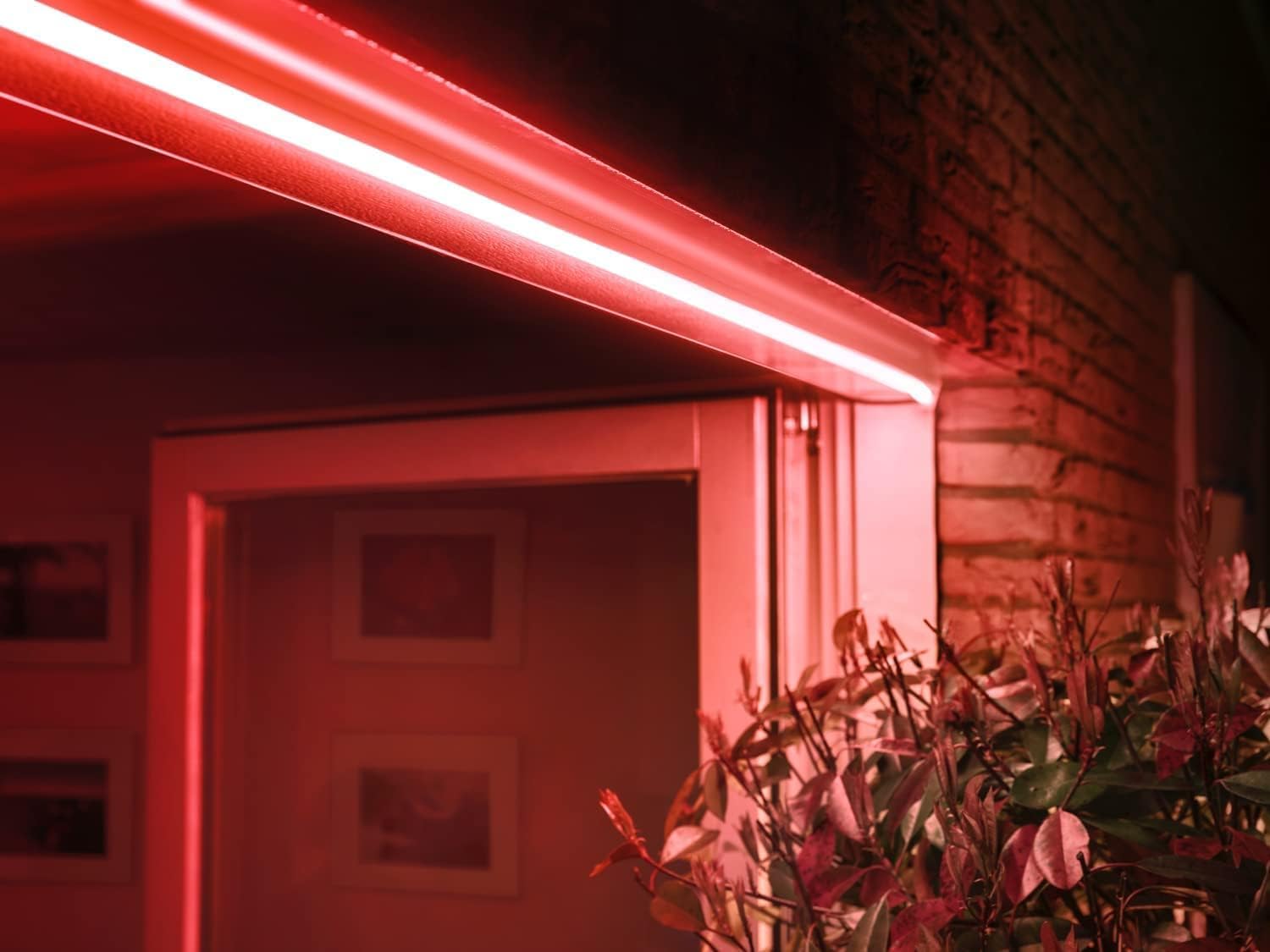 Philips Hue White & Color Ambiance Outdoor Lightstrip 2m 684lm, dimmbar & Niedervolt-Verlängerungskabel, für alle Hue Niedervolt Aussenleuchten, 5m