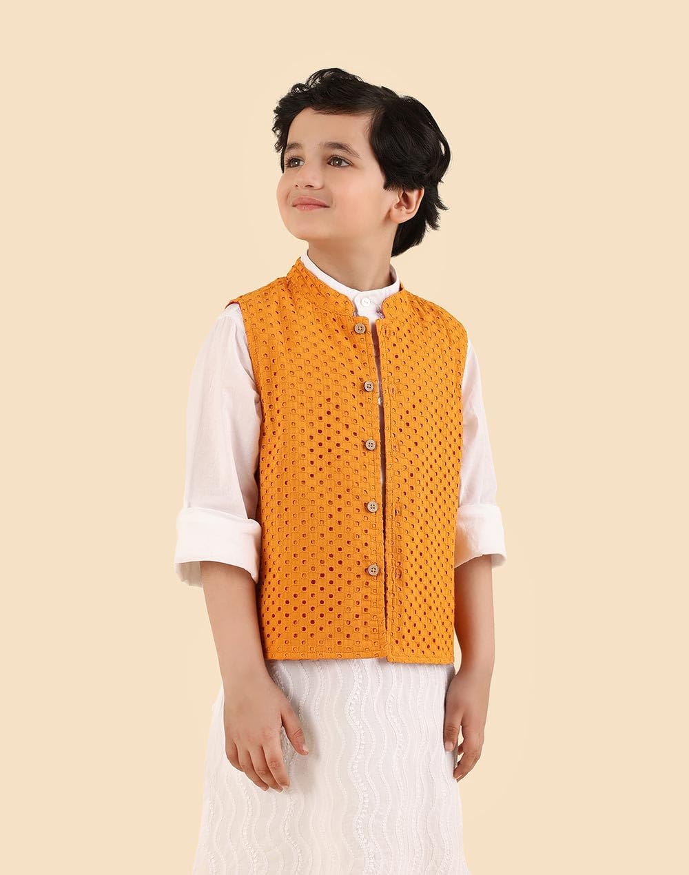 Fabindia Giacca Nehru con colletto alla coreana ricamato senape