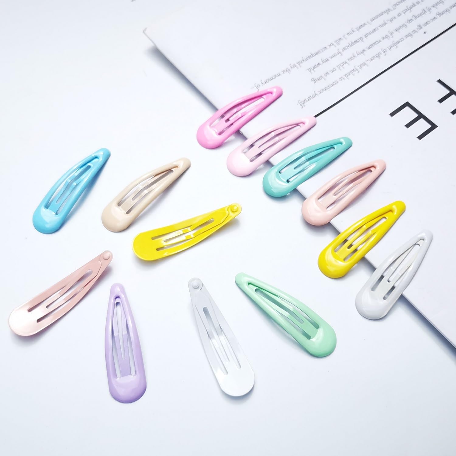 Lot de 40 barrettes à cheveux pour fille - 5 cm - Couleur bonbon - Avec boîte à clipser - Pour filles et enfants (couleur 1)