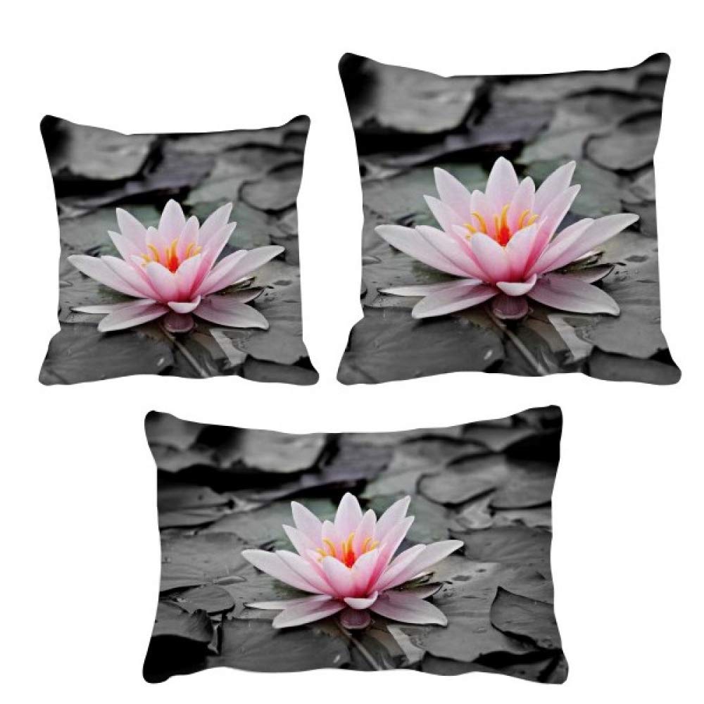 Housse de coussin lotus pour renover la decoration interieure d'une chambre