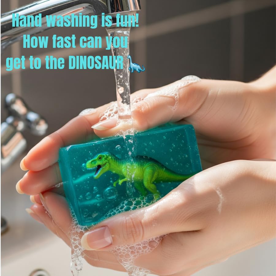 Miniatura 4 de BearNaturalOrganics Jabón para niños Barra de jabón natural transparente con juguete en el interior (colección dinosaurios) Regalo divertido de