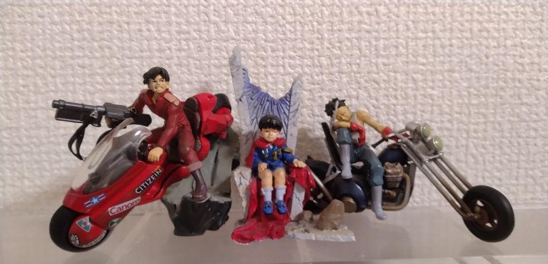 AKIRA フィギュア 5体セット Amazon.co.jp: 3.海洋堂 miniQ AKIRA
