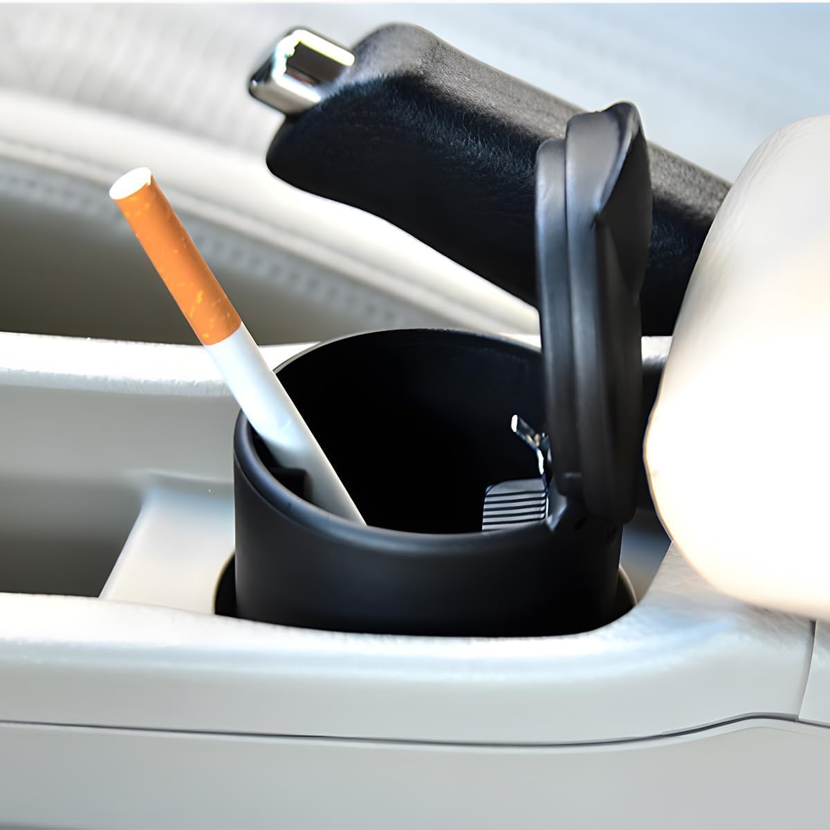 2 PCS Portable Ashtray, Car Ashtray with Lid Smell Proof, Portable Ashtrays for Cigarettes, Portable Car Ashtray Cup, for Cars Auto Truck(Black) — view 5
