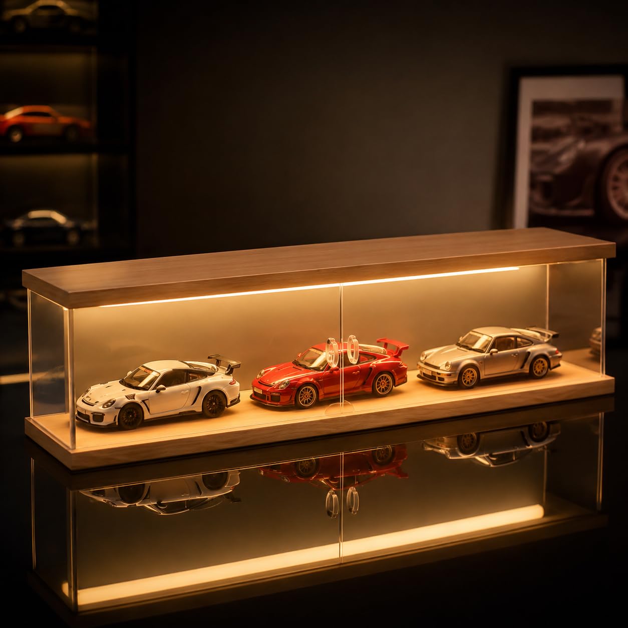 Vetrina Espositiva Modellini Auto , 1:32, 3 auto (con porta) | acrilico - legno - per modellini 1:64 e 1:32 - con sportello - luce superiore - impilabile - per collezionisti