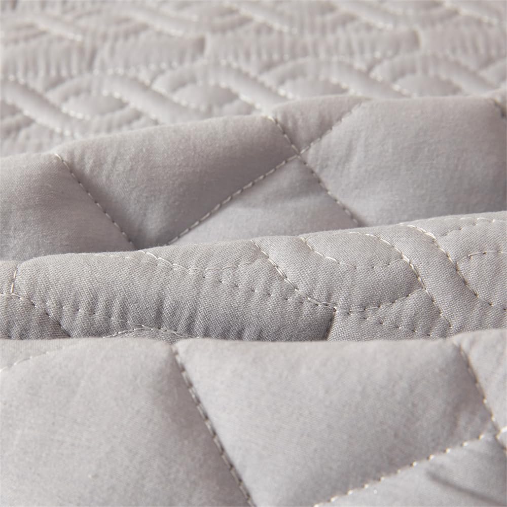 Mattress Protector, Breathable Mattress Pad Cover,Solid Color Thickened Quilted Deep Pocket Fitted Sheet with Deep Pocket Fitted Up to 6"-12", Washable for Home, Bedroom (Light Gray,Queen: 60"x80")