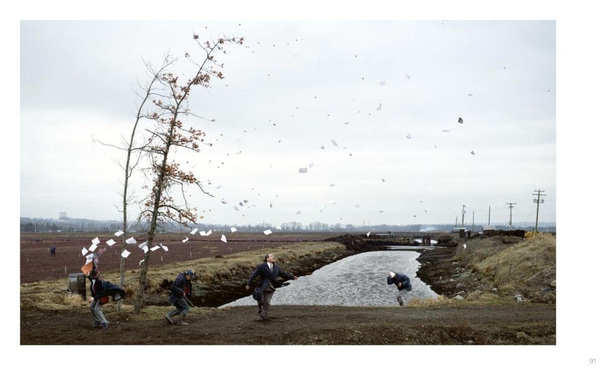 Jeff Wall: Meister der inszenierten Fotografie – Licht, Komposition und Cinematografie in der zeitgenössischen Kunst. Bildband zur großen Ausstellung der Fondation Beyeler