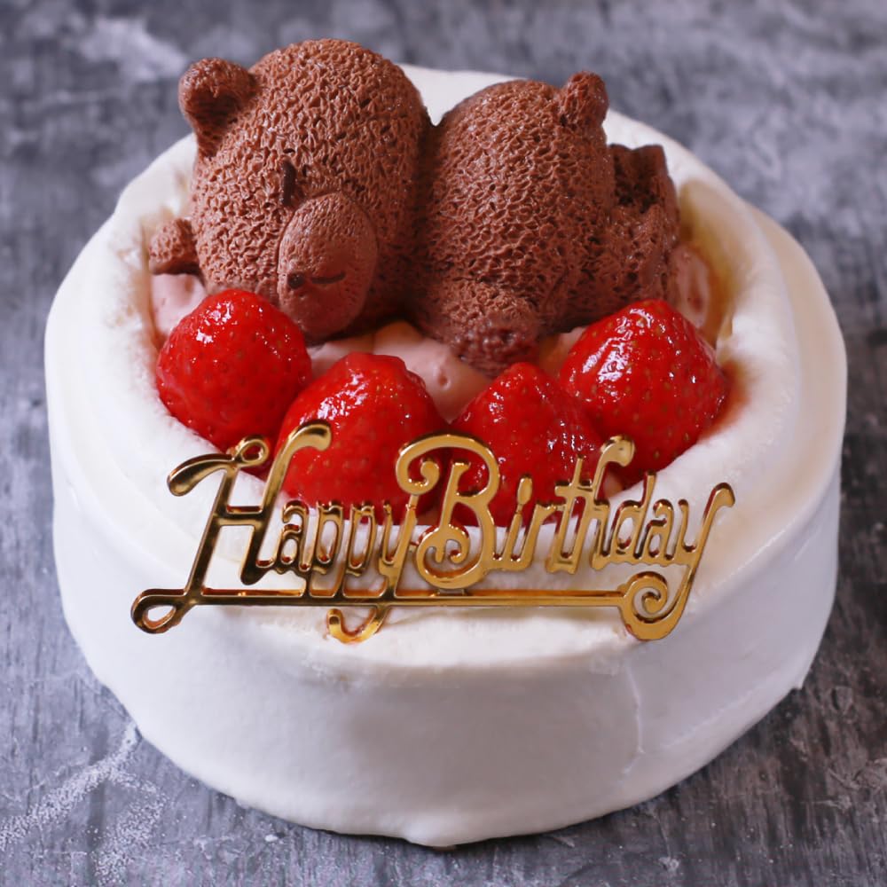 ロールケーキ♥️ピンクくま&小さな苺ショートケーキ ロールケーキ♥️ピンクくま&小さな苺ショートケーキ ロールケーキ