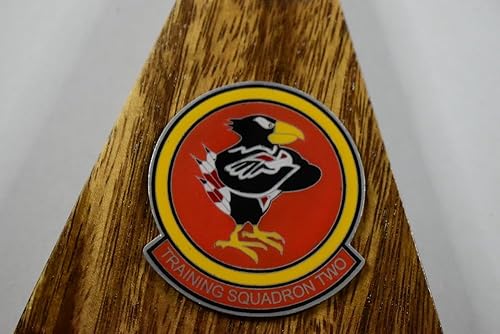 Miniatura 6 de Squadron Nostalgia LLC Beechcraft® T-6b Texan II, VT-2 Doerbirds (Marines), modelo a escala de caoba de 12 pulgadas