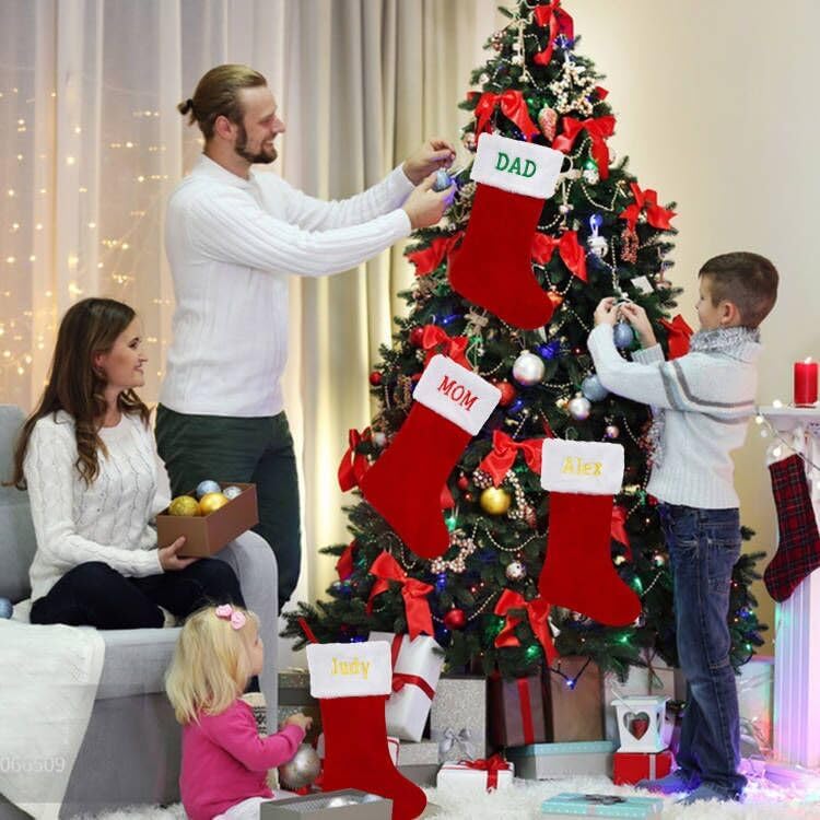 Miniatura 5 de Ulico Calcetines de Navidad personalizados, medias familiares con nombre personalizado, terciopelo rojo grande de 20 pulgadas con puño de felpa