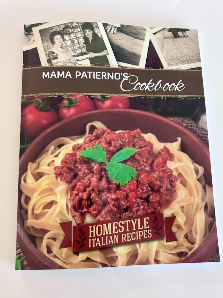 Mama Patierno's Organic Seasoning Gift Set with Cookbook, 8 USDA Certified Spice Blends, Italian Recipes Collection, Traditional Family Cookbook