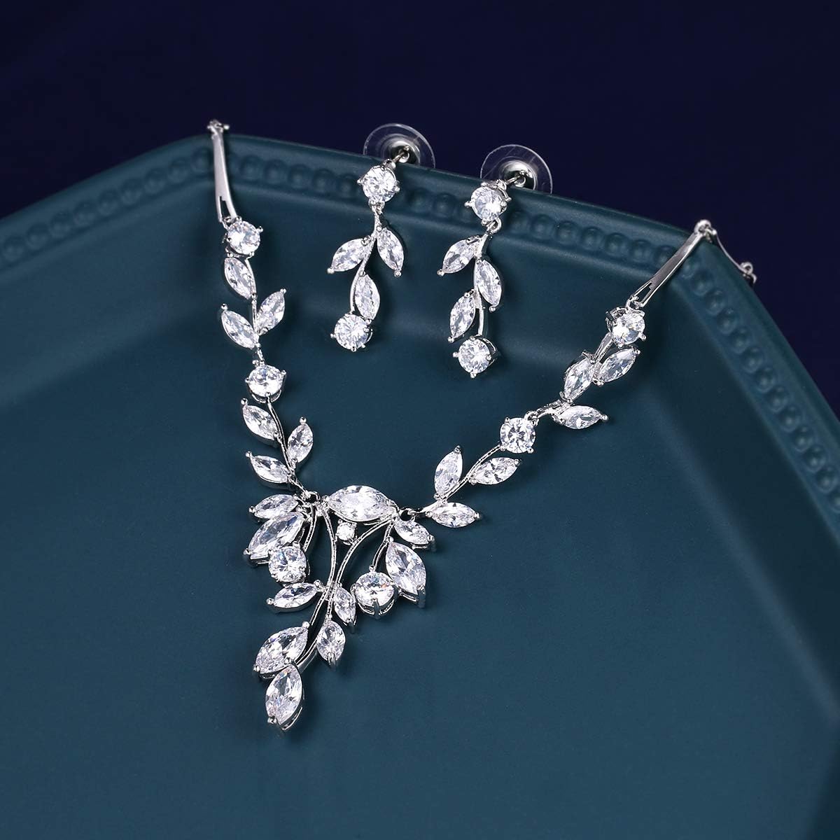 WeimanJewelry Women Marquise Cut Cubic Zirconia Leaf Bridal Y-Necklace and Dangling Earring Jewelry Set for Wedding (Silver)