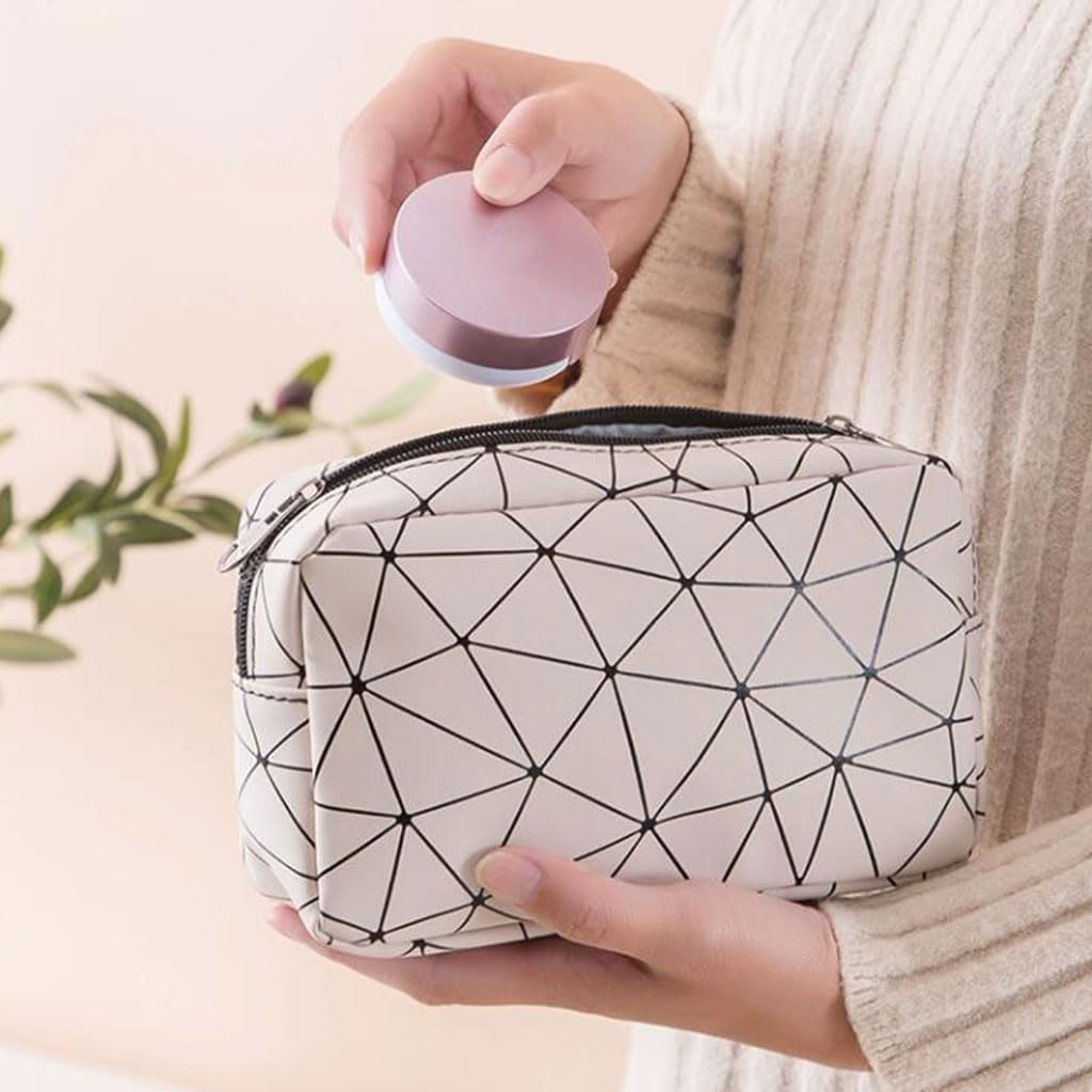 便利なレザートラベルトイレタリーバッグ スタイリッシュ ポータブル コスメティックオーガナイザーバッグ シンプル シャワー ウォッシ
