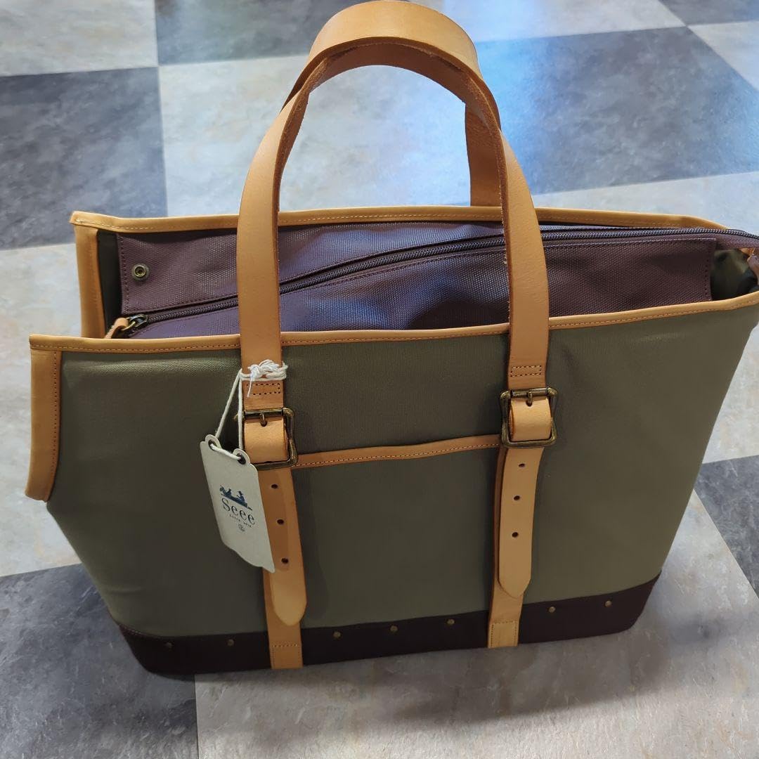 革職人のハンドメイドワンちゃんのトートバッグ　お散歩バッグキャリー　Seee お散歩バッグ 犬 ショルダー トートバッグ ファスナー付き ミニ