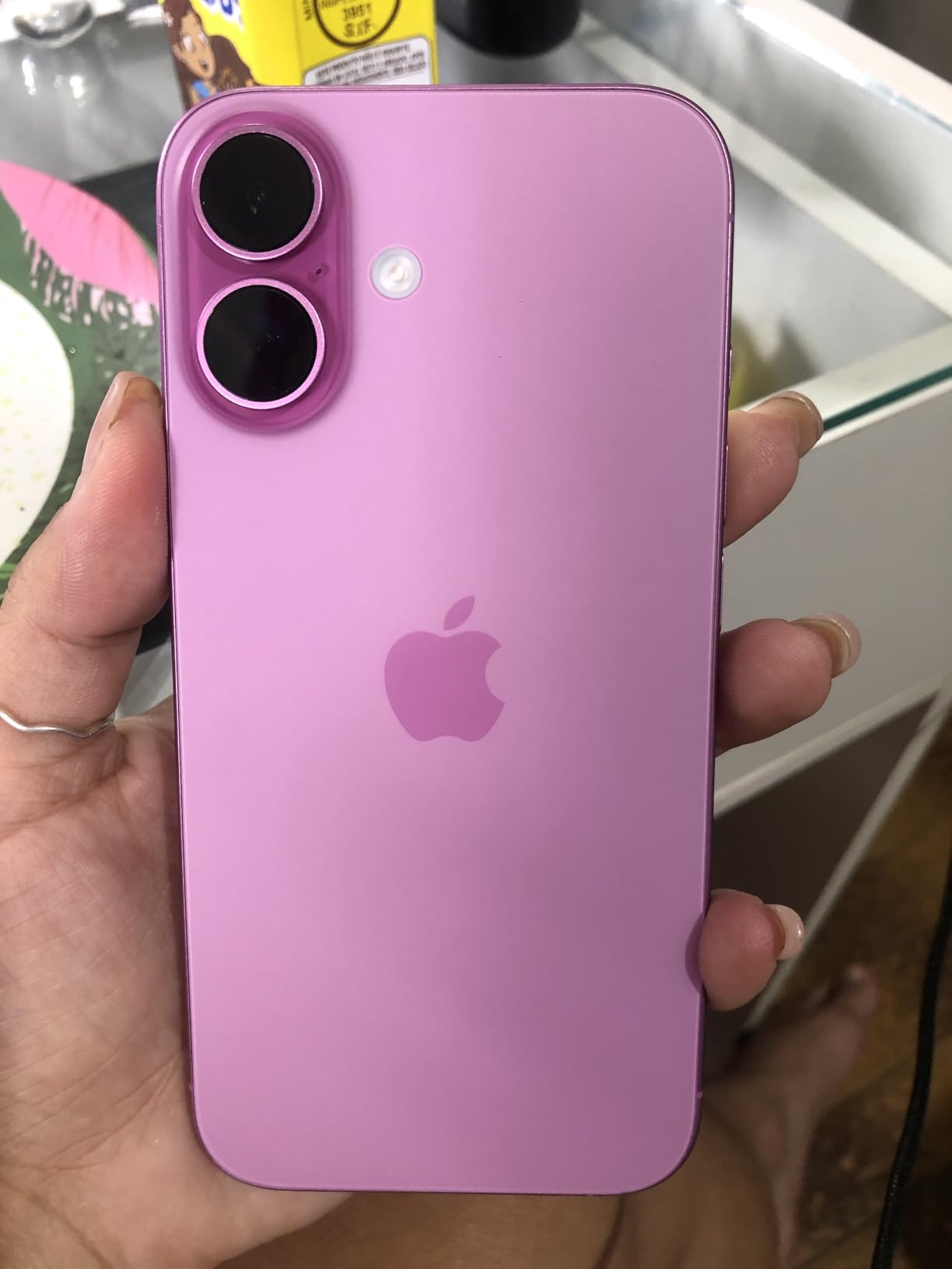 Apple iPhone 16 (128 GB) – Rosa