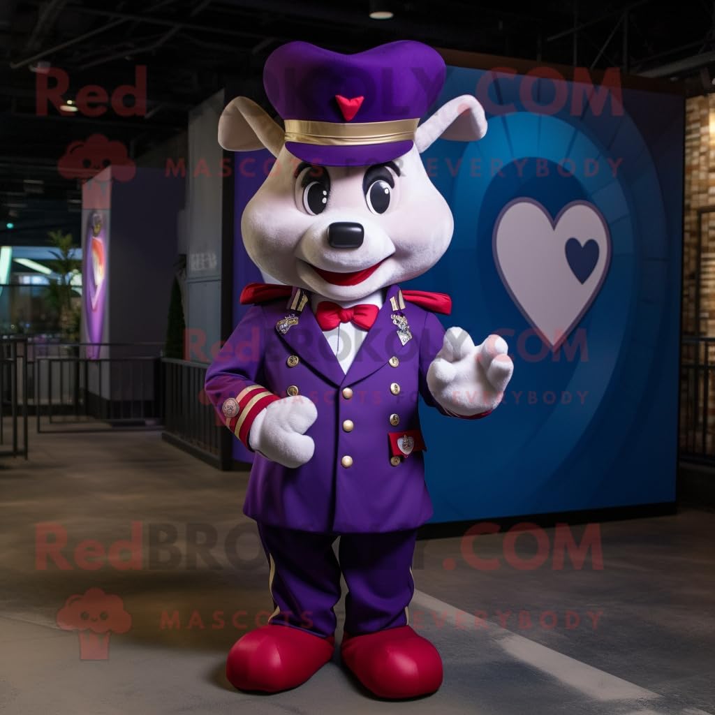 Purple Heart mascotte personaggio costume vestito con un pagliaccetto e Pocket quadrati