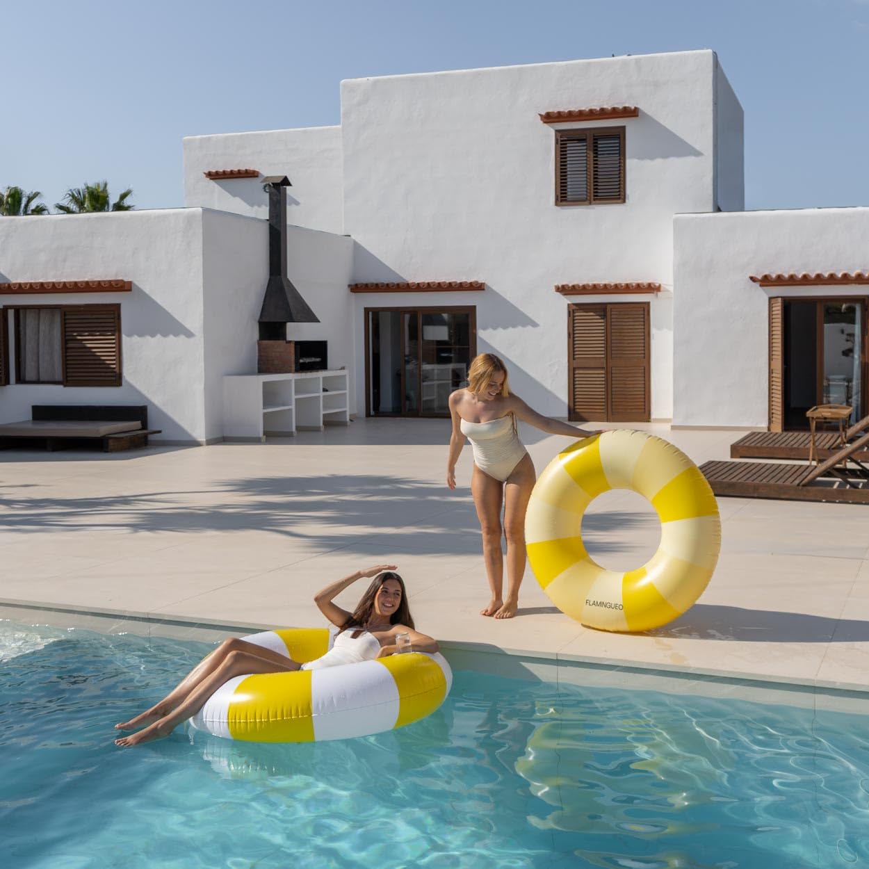 Flamingueo Gigantyczny pływak na plażę i basen - kształt pączka - wytrzymały PCW - podwójny zawór - dwukolorowy design