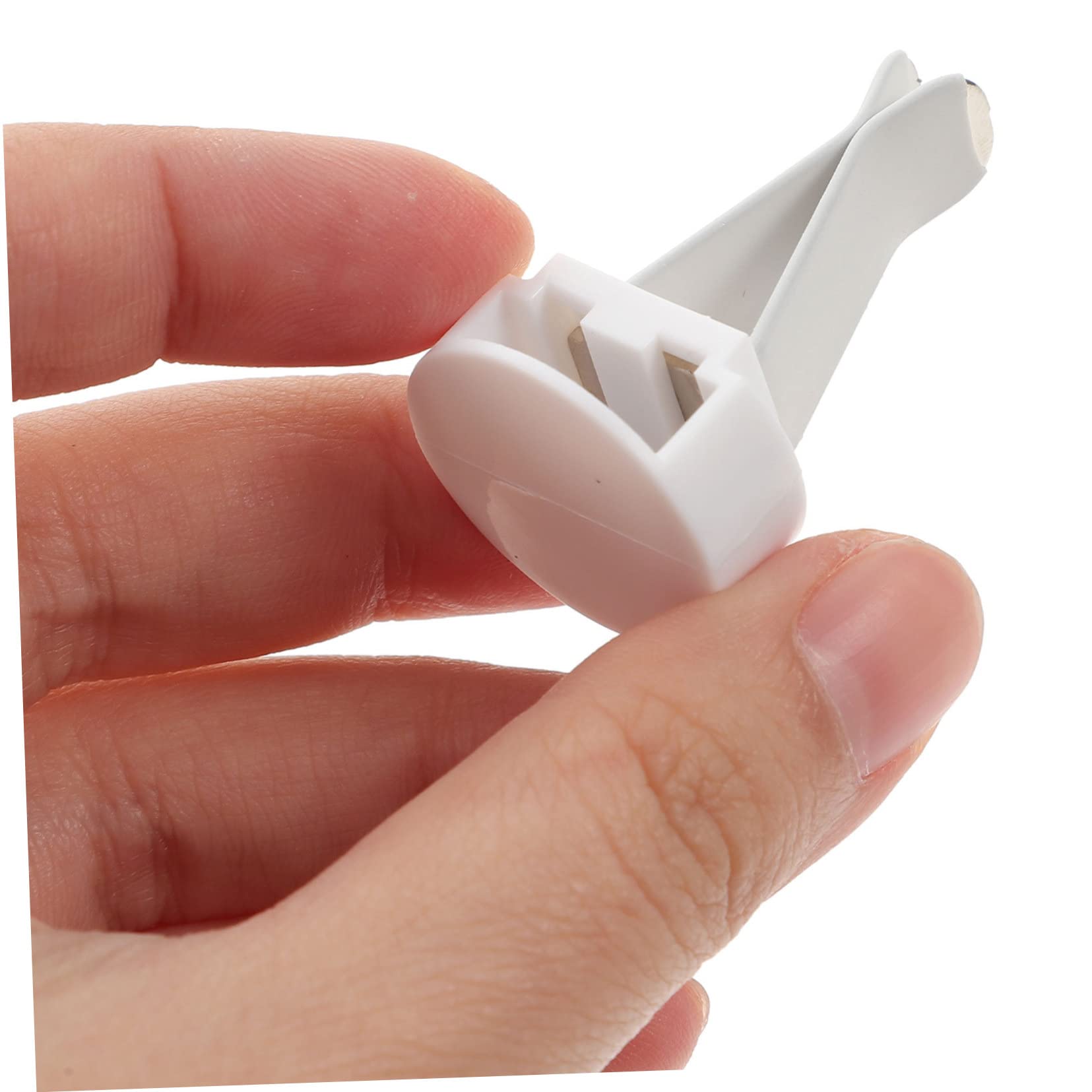 Clip per Bocchetta Auto 100 Pezzi in Metallo e Plastico Bianco | Kit per Bocchetta Aria, per Auto e Diy, Facile Installazione, Decorativo, Non Sbiadisce
