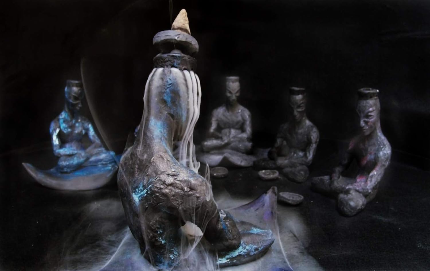 Thinker Backflow Incense Fountain (Blue Accents)