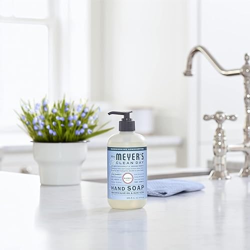 Vista 400 de Mrs. Meyer's Clean Day - Jabón líquido para manos, libre de crueldad y biodegradable, hecho con aceites esenciales, aroma de baya y ciruela, 354 g