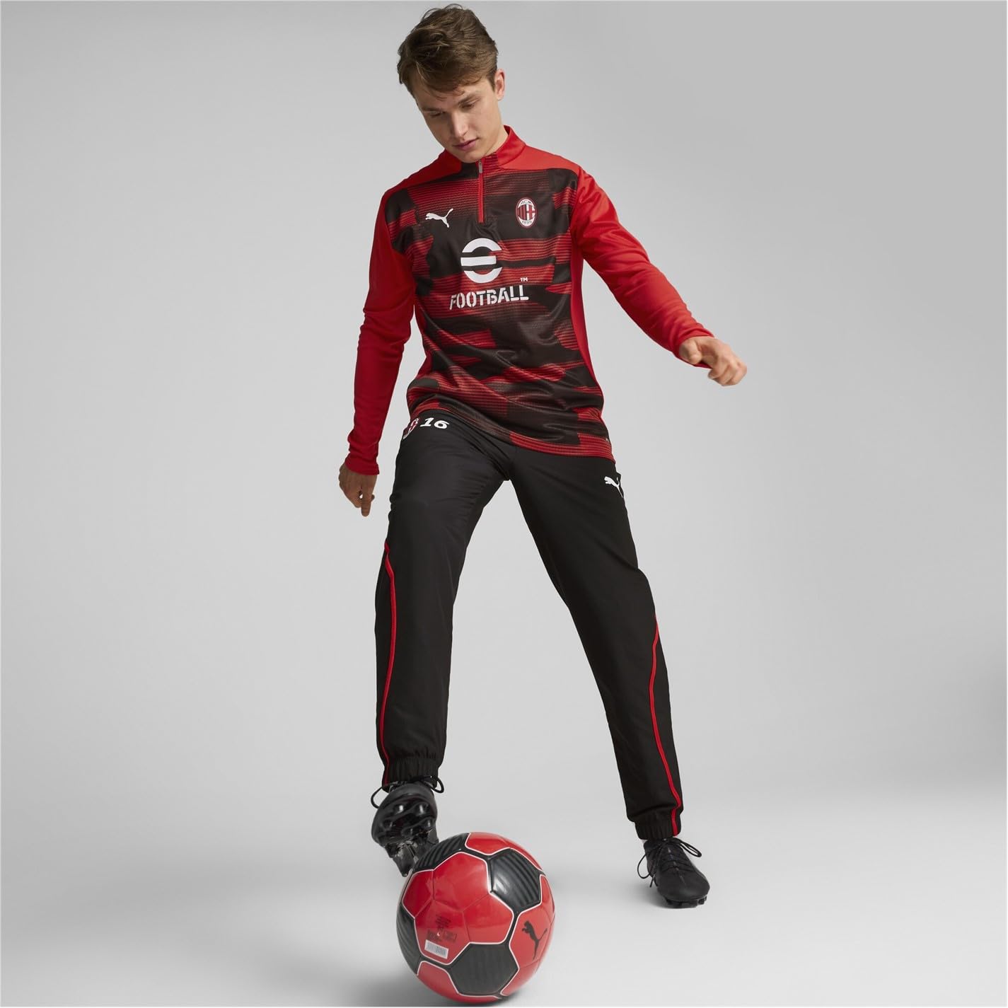 A.C. Milan Maglia Prematch Con Zip A 1/4 2024/25 Season T-Shirt, Adult Unisex, red, S - Image 4