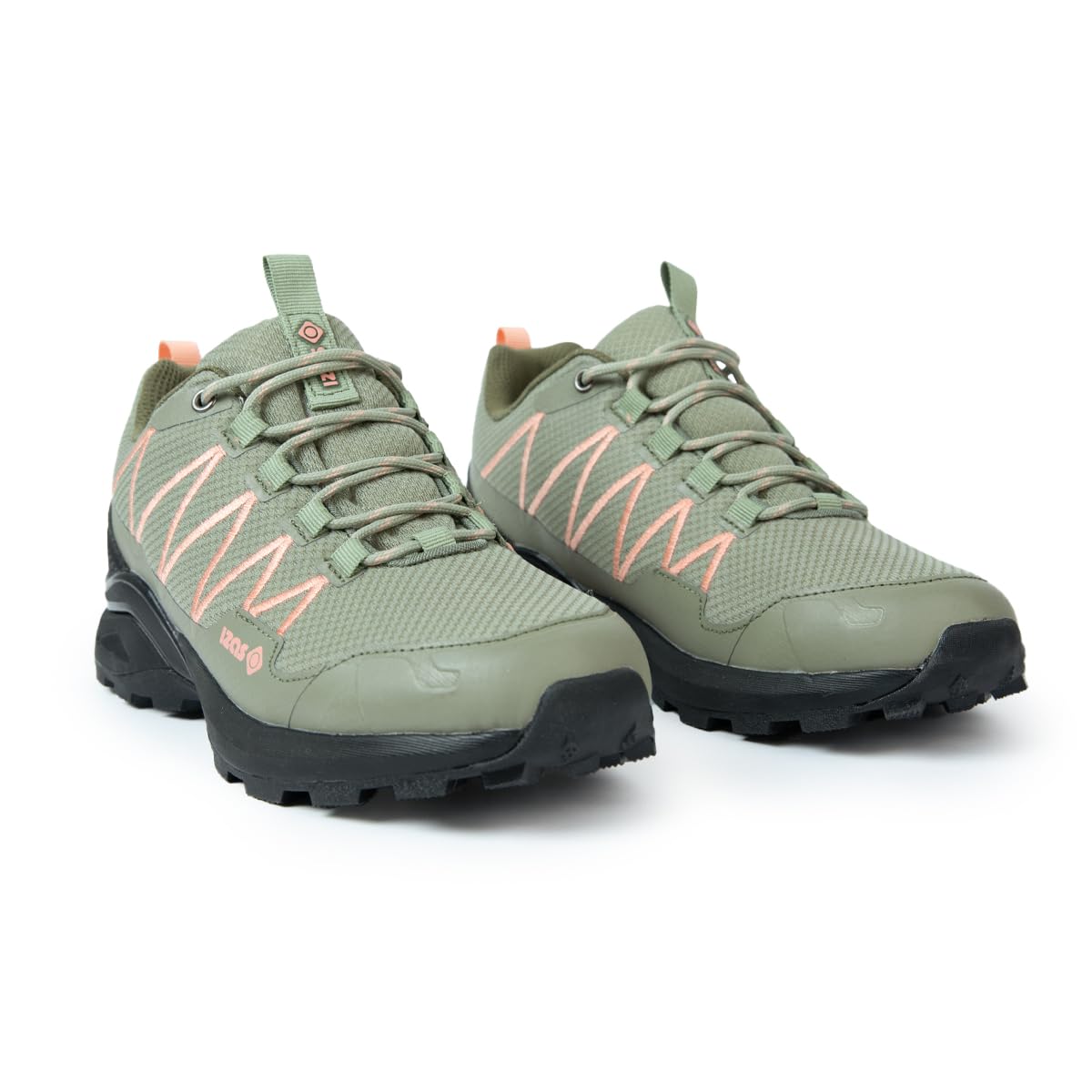 Izas Apex M Zapatilla de Senderismo para Hombre. Rendimiento en Media y Corta Distancia