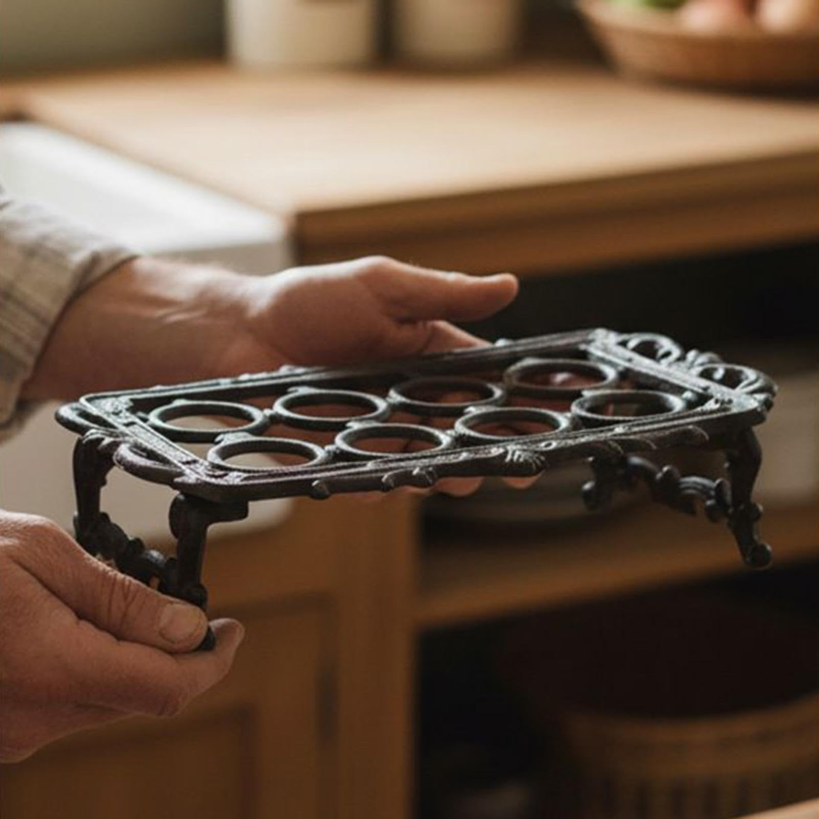 Soporte para huevos para encimera, retro, decoración del hogar | Robusto soporte para huevos de hierro fundido | Para encimera, mostrador, cocina, dormitorio, restaurante, granja, Navidad, Pascua