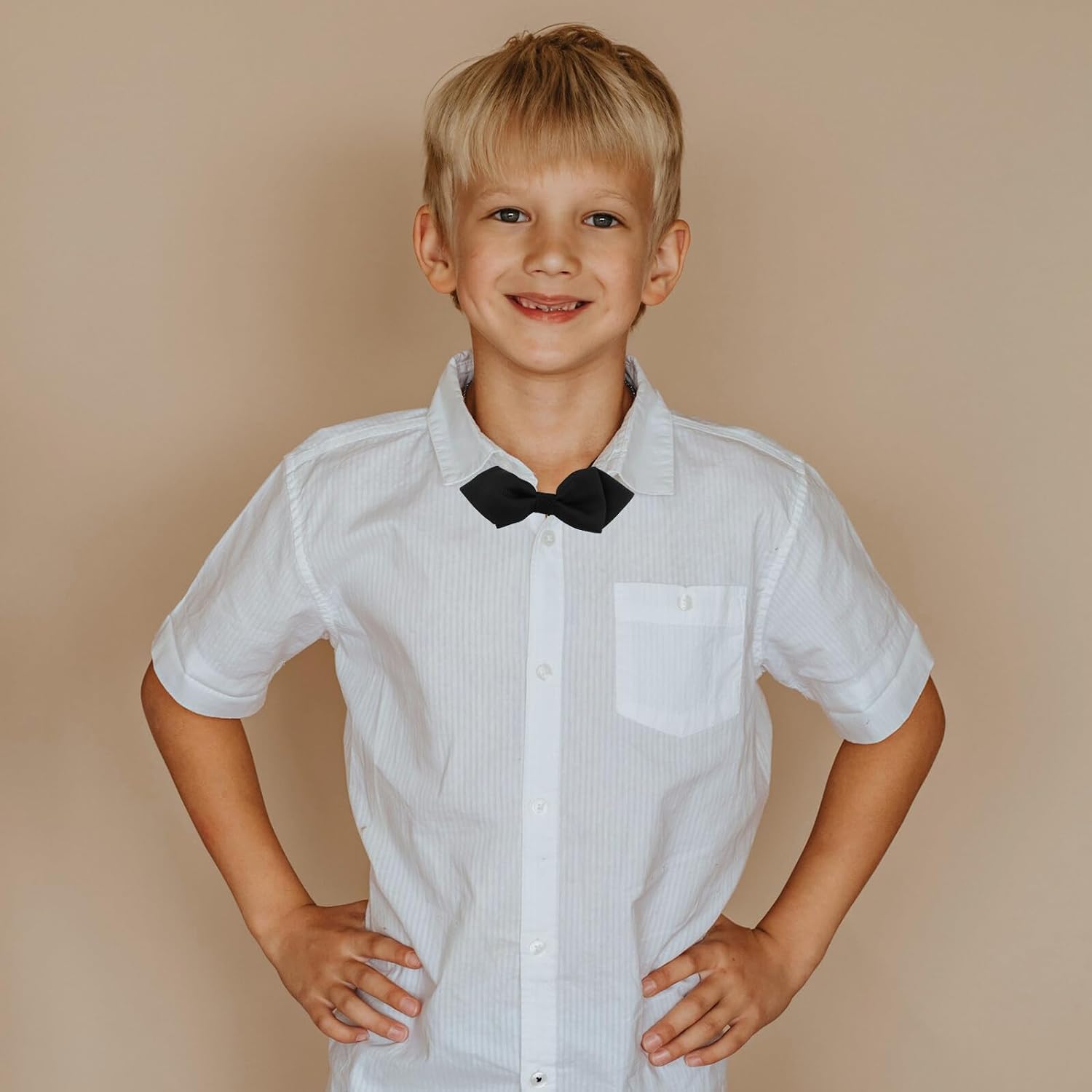 Pre-tied Pointed Bow Tie Adjustable Necktie for Boys Little Boys Birthday Party Banquet Costume Neckwear