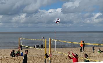 Molten V5B5000 Beach Volleyball, White x Blue x Red